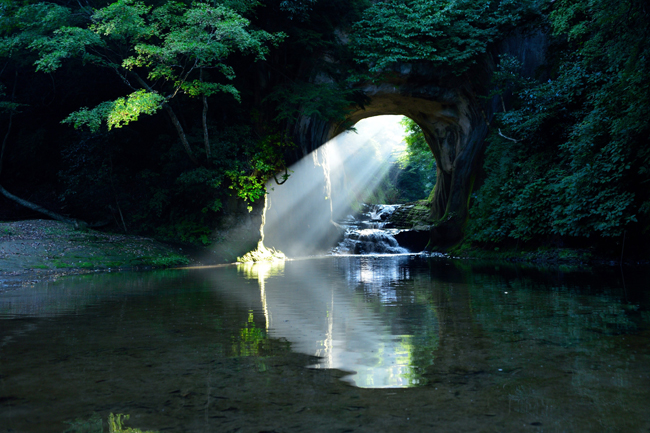 清水渓流広場（濃溝の滝・亀岩の洞窟）